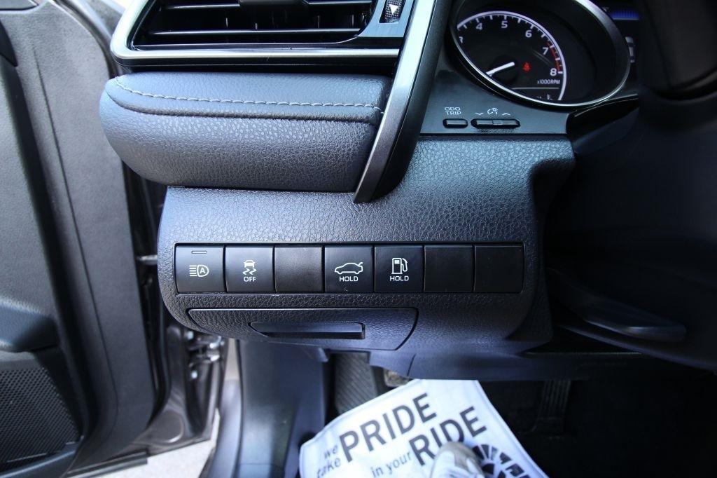 Toyota Camry SE 2022