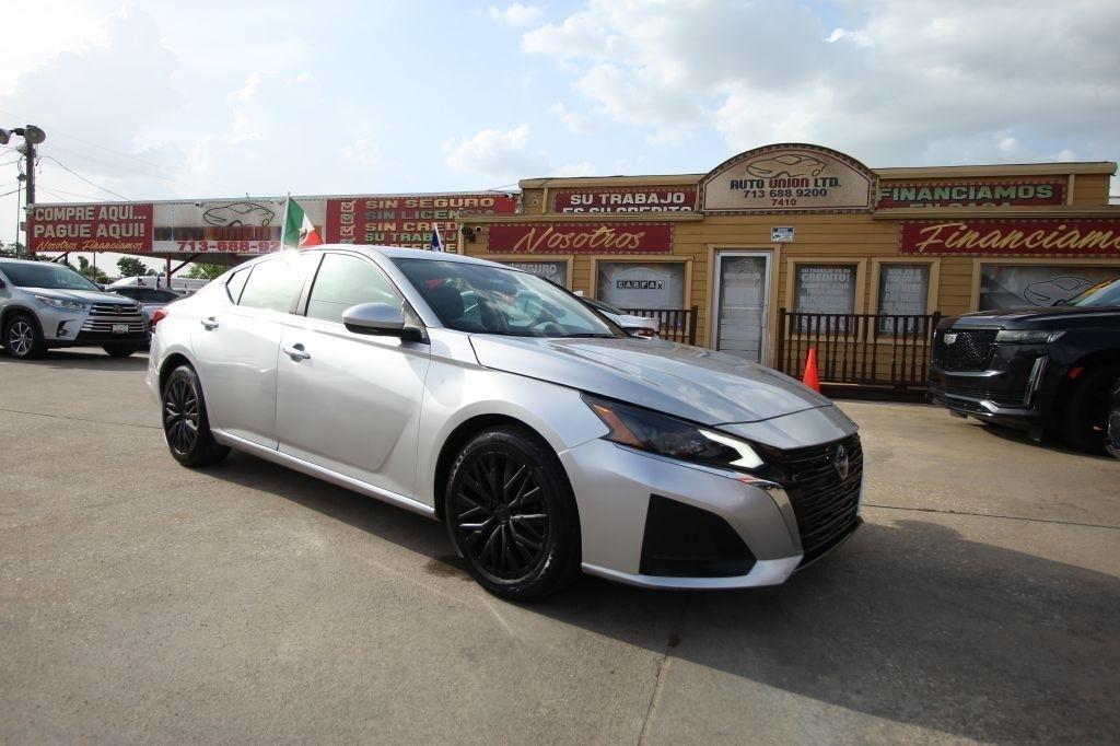 Nissan Altima 2.5 SV 2023