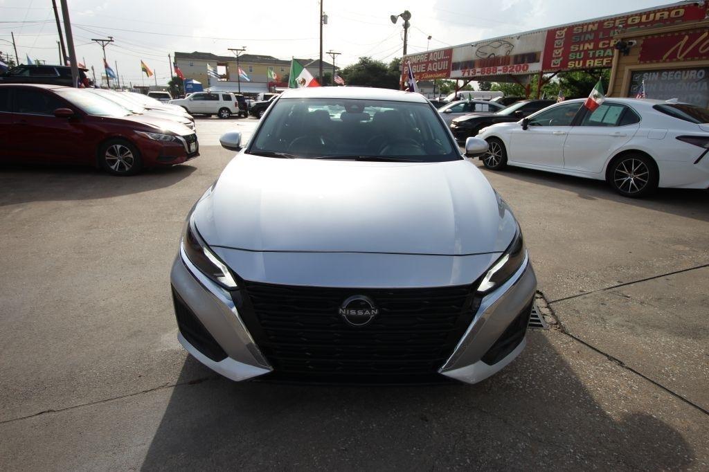 Nissan Altima 2.5 SV 2023