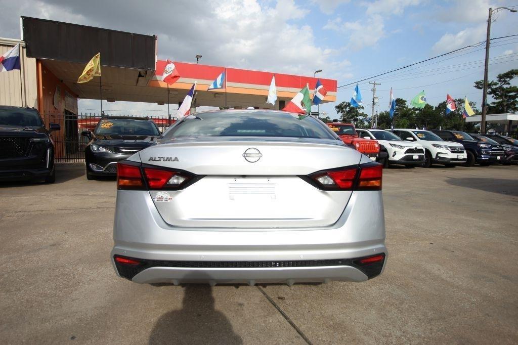 Nissan Altima 2.5 SV 2023