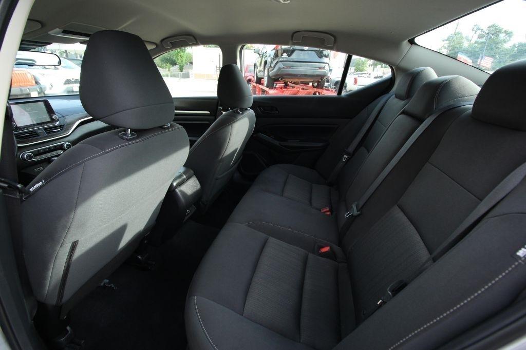 Nissan Altima 2.5 SV 2023