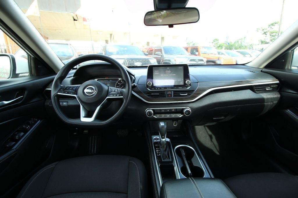 Nissan Altima 2.5 SV 2023