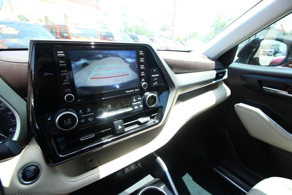 Toyota Highlander XLE AWD V6 2020