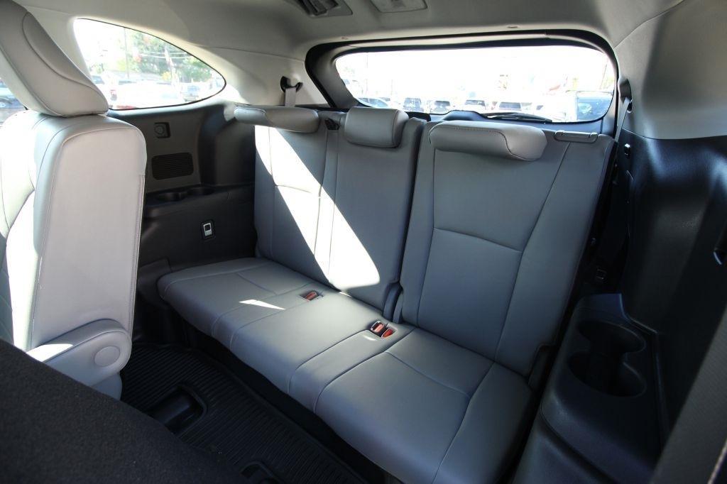 Toyota Highlander XLE AWD V6 2022