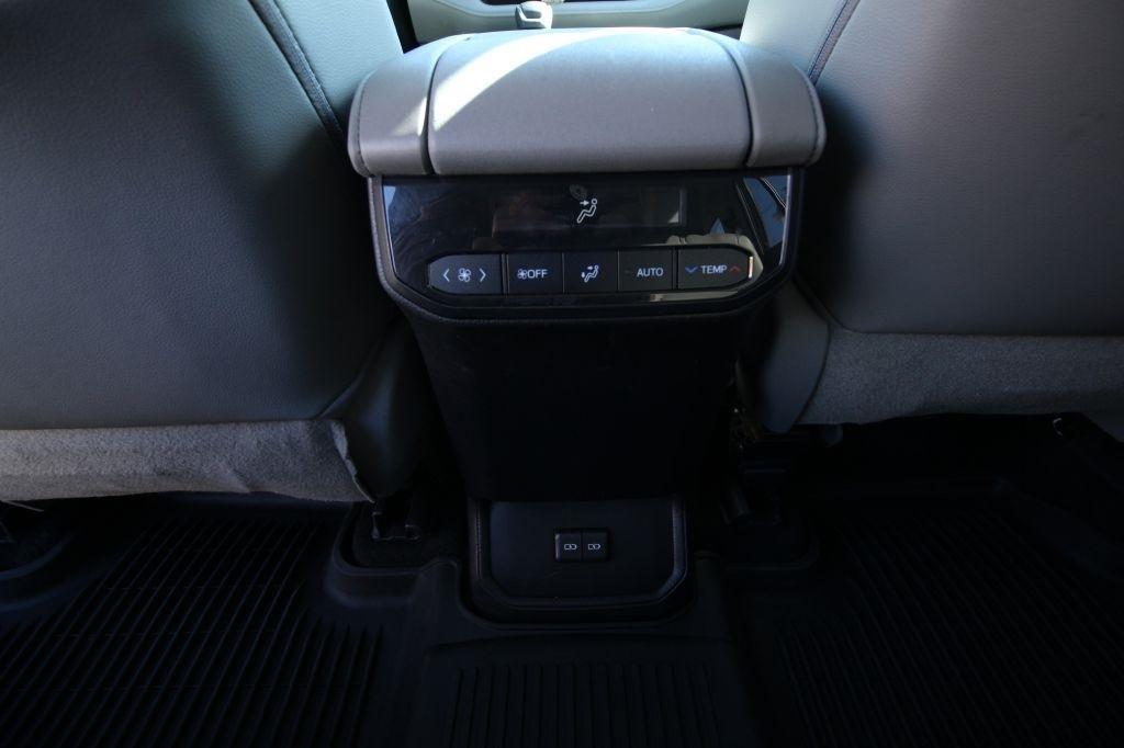Toyota Highlander XLE AWD V6 2022