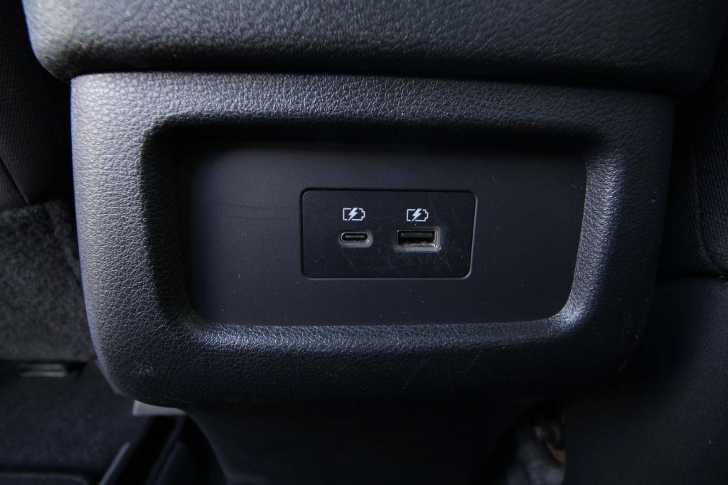Nissan Pathfinder SV 2022