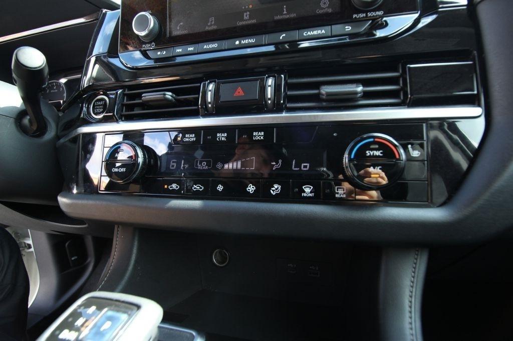 Nissan Pathfinder SV 2022