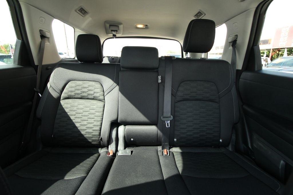 Nissan Pathfinder SV 2022