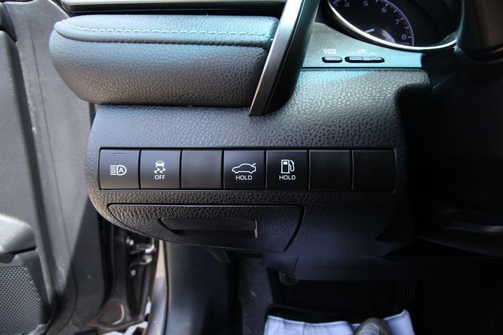 Toyota Camry L 2019