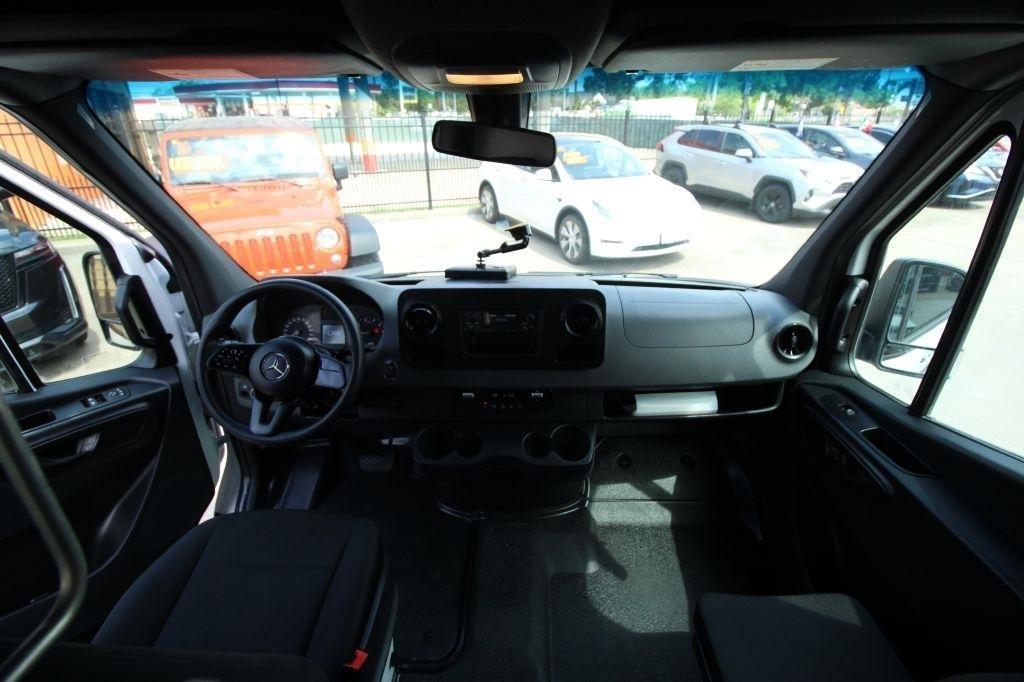 Mercedes-Benz Sprinter 2500 170-in. WB 2020