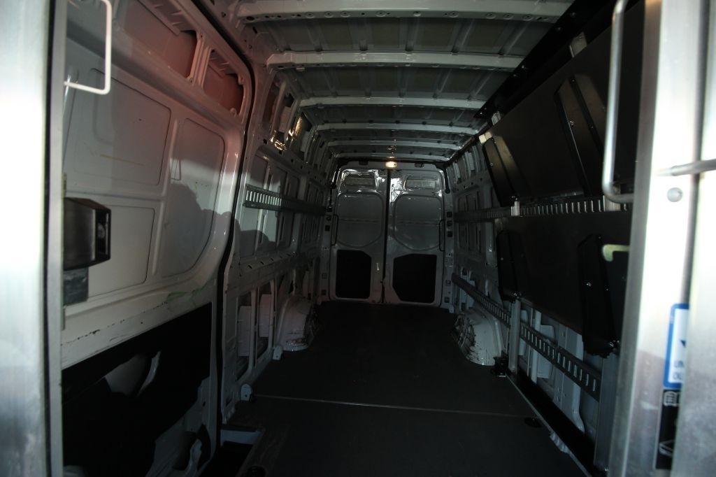 Mercedes-Benz Sprinter 2500 170-in. WB 2020