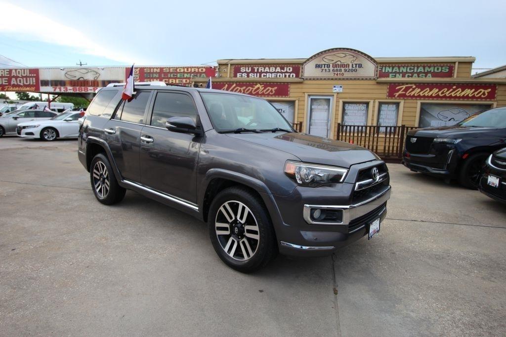Toyota 4Runner SR5 2WD 2016