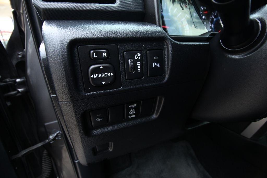 Toyota 4Runner SR5 2WD 2016