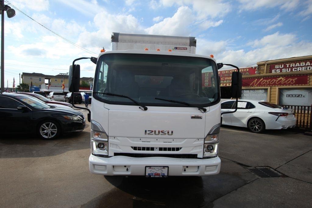 Isuzu NPR  2023
