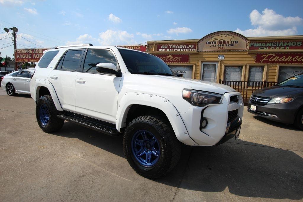 Toyota 4Runner SR5 4WD 2019
