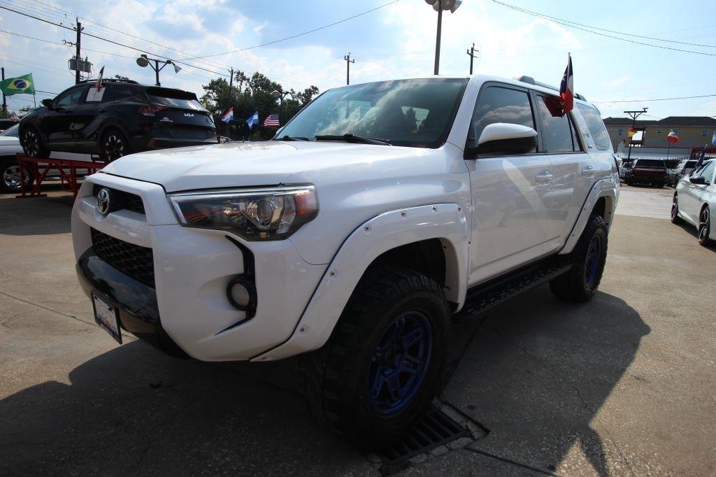 Toyota 4Runner SR5 4WD 2019