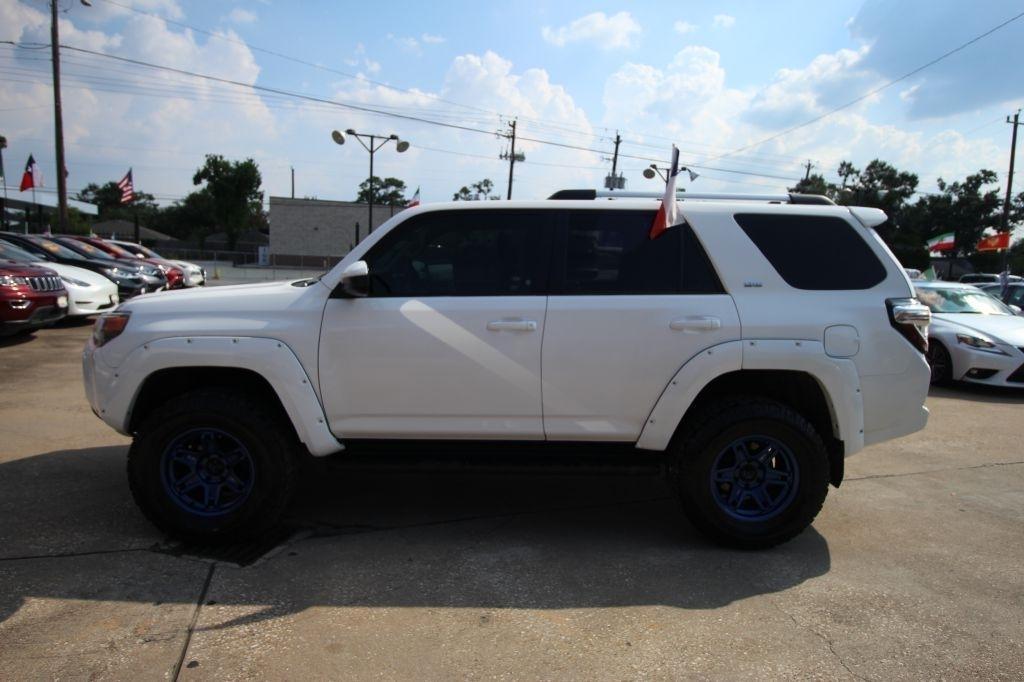 Toyota 4Runner SR5 4WD 2019