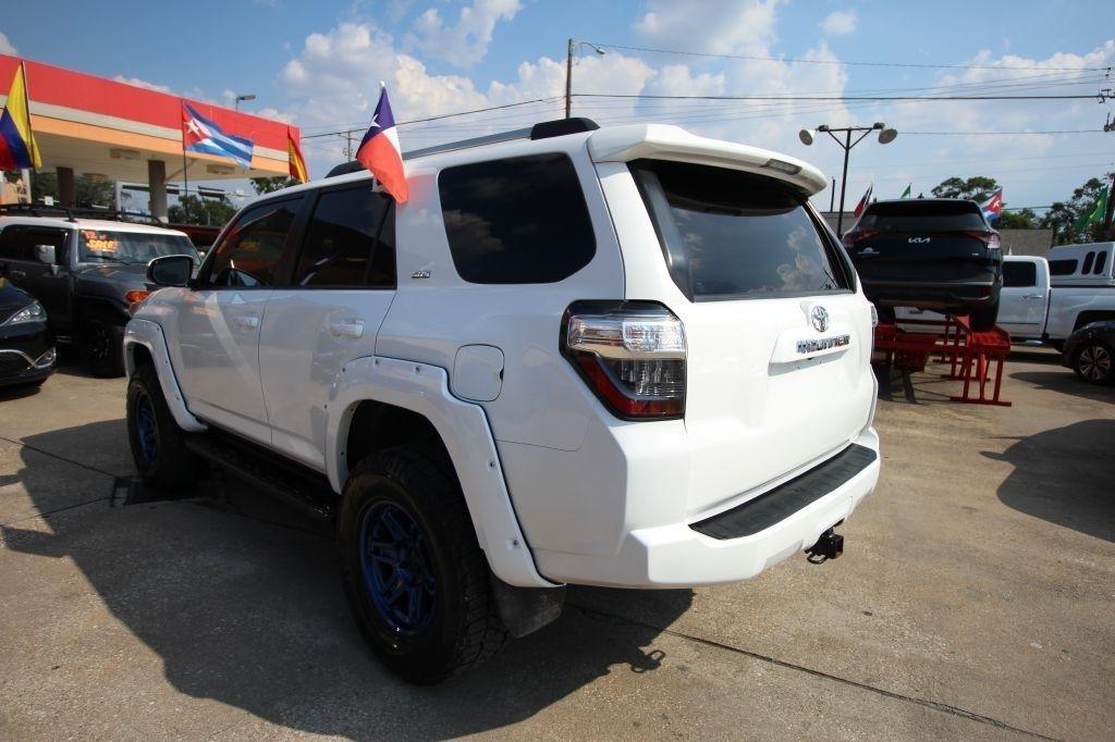 Toyota 4Runner SR5 4WD 2019