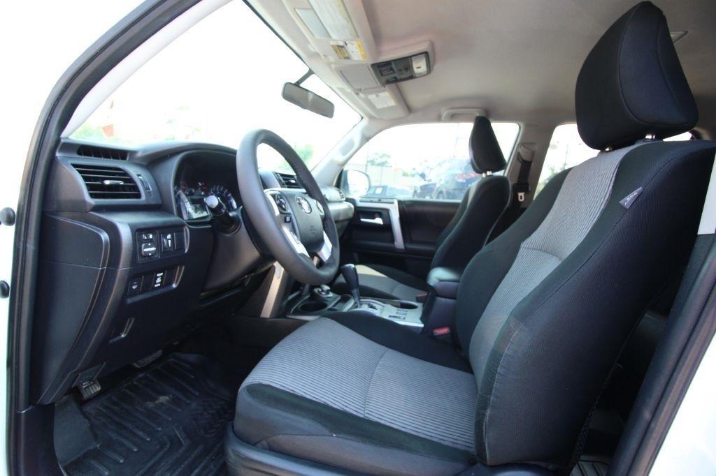 Toyota 4Runner SR5 4WD 2019