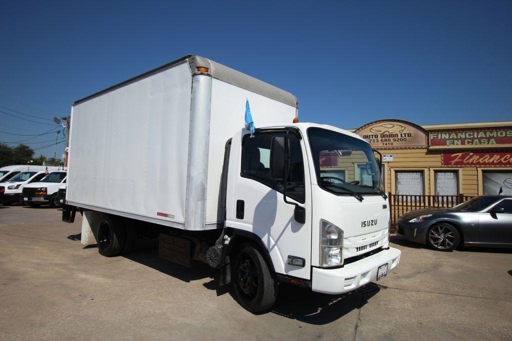 Isuzu NPR  2016