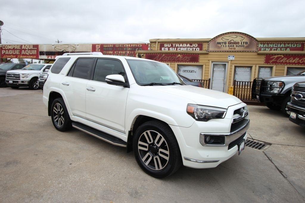 Toyota 4Runner SR5 2WD 2019