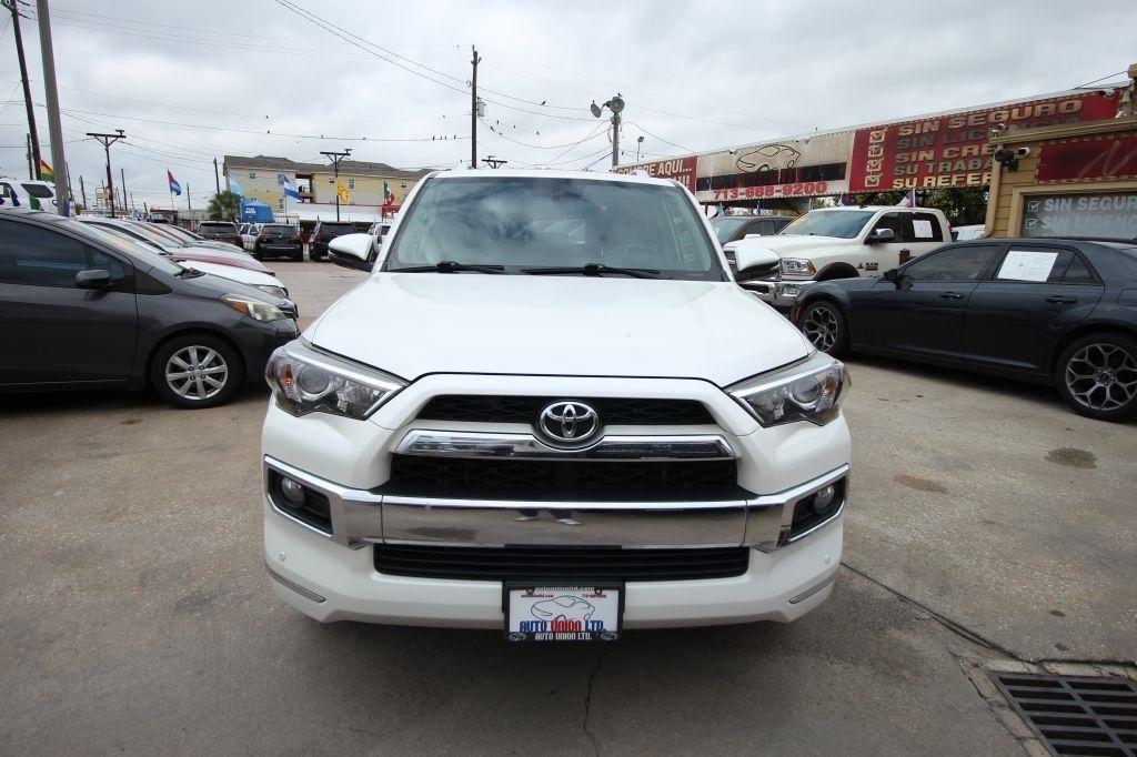 Toyota 4Runner SR5 2WD 2019