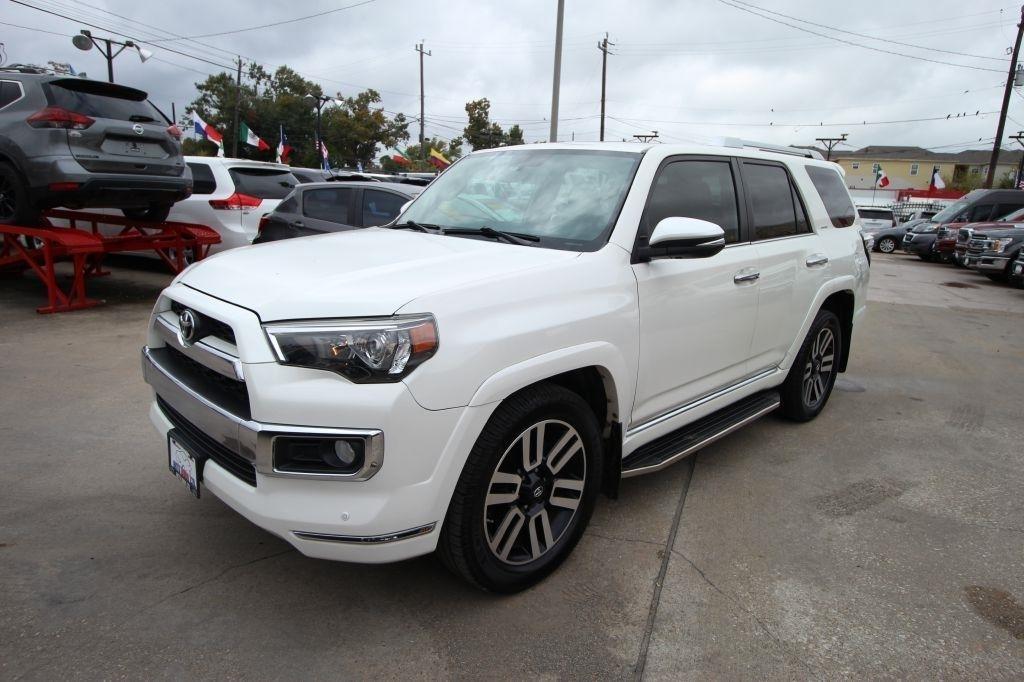 Toyota 4Runner SR5 2WD 2019