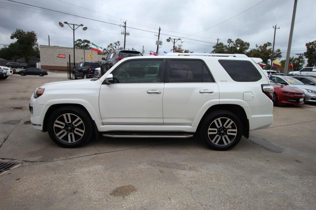 Toyota 4Runner SR5 2WD 2019