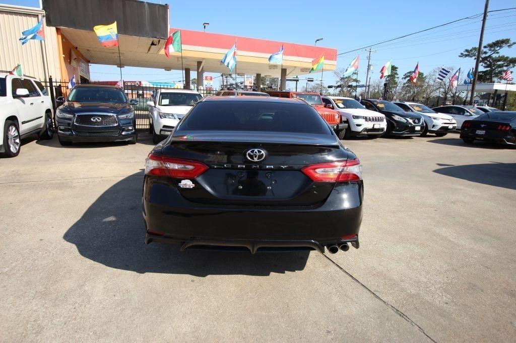 Toyota Camry L 2018