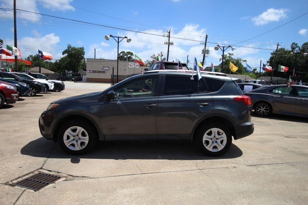 Toyota RAV4 LE FWD 2013