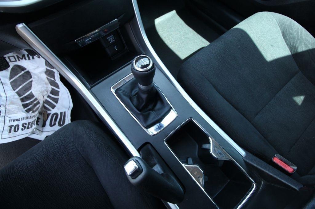 Honda Accord EX Sedan 6-Spd MT 2014
