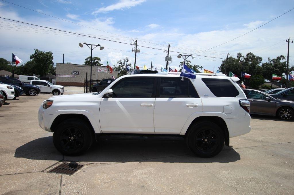 Toyota 4Runner SR5 2WD 2018