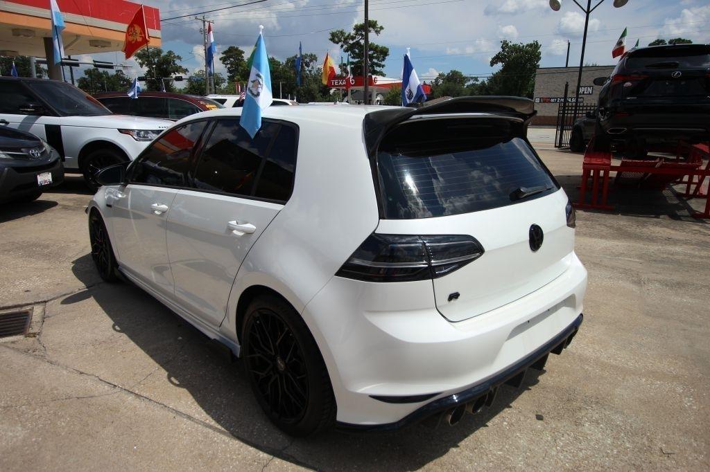 Volkswagen Golf R Base 2016