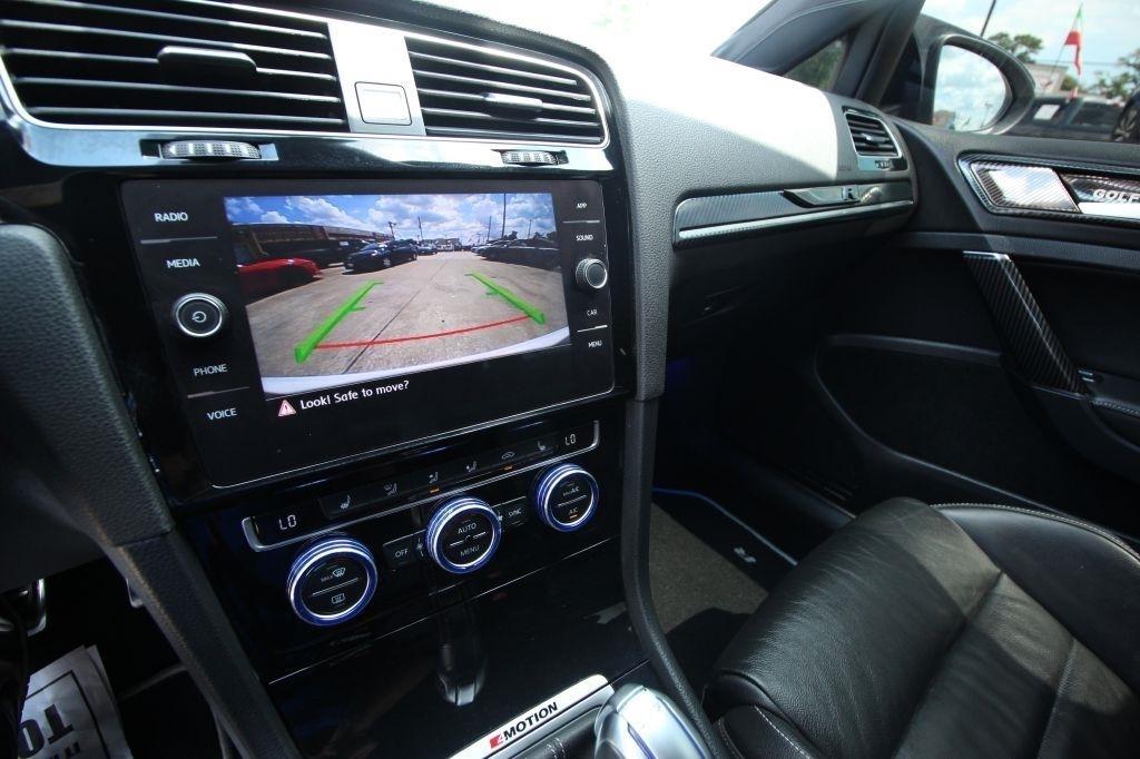 Volkswagen Golf R Base 2016