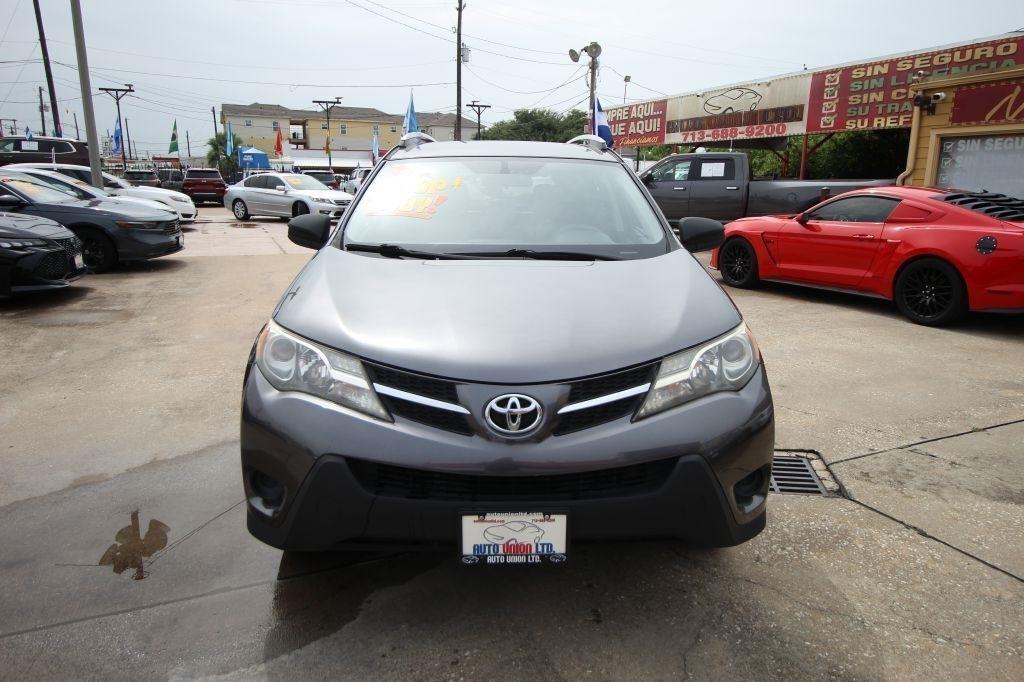 Toyota RAV4 LE FWD 2015
