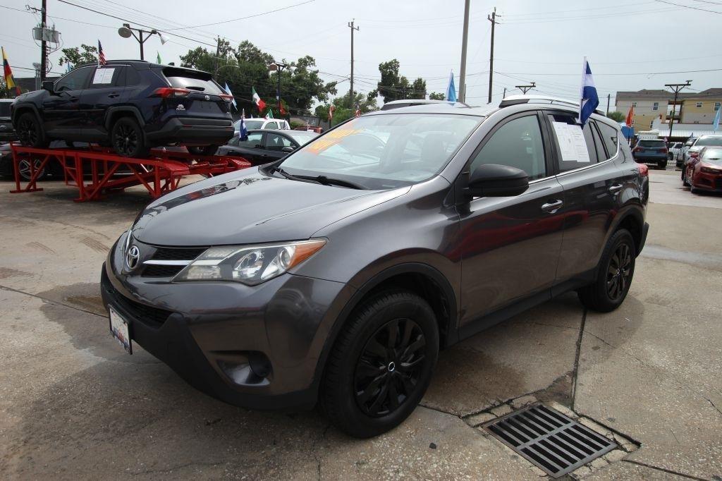 Toyota RAV4 LE FWD 2015