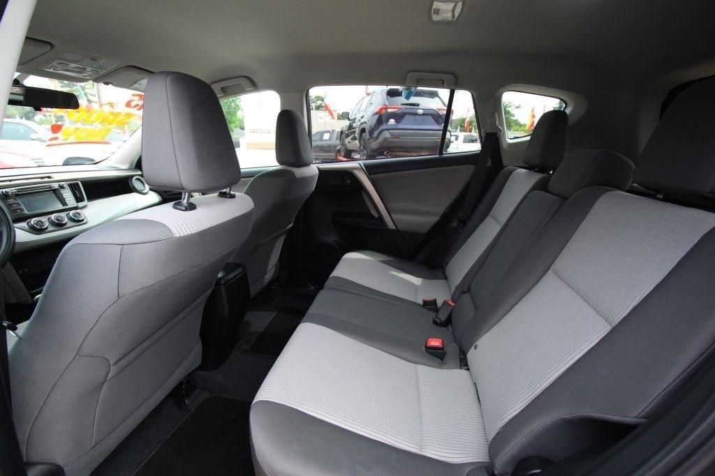 Toyota RAV4 LE FWD 2015
