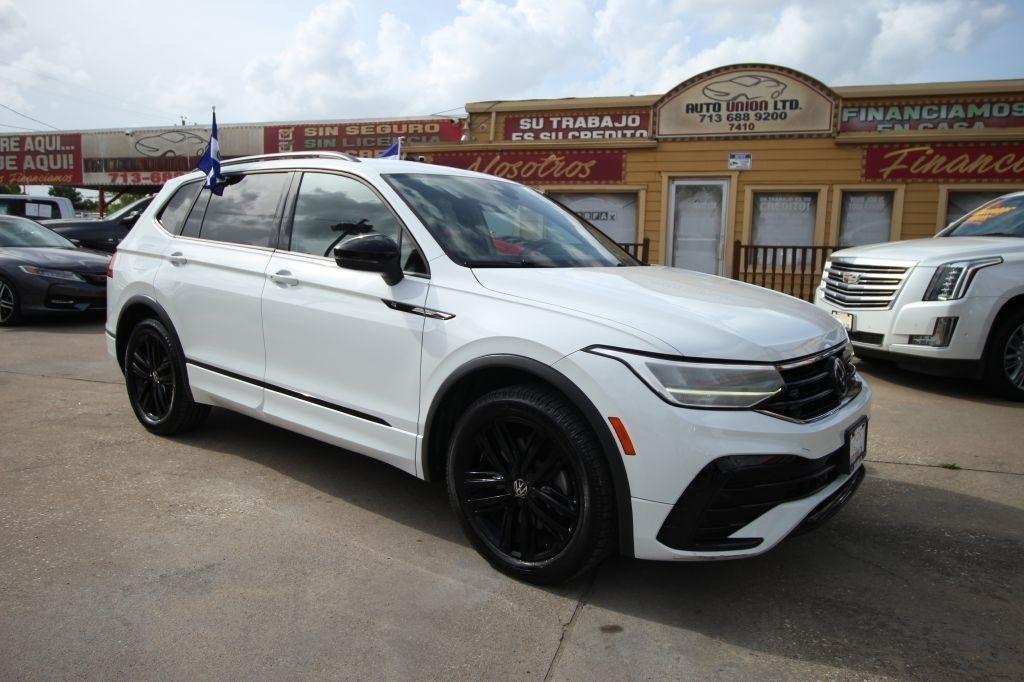 2022 Volkswagen Tiguan SE R-Line Black