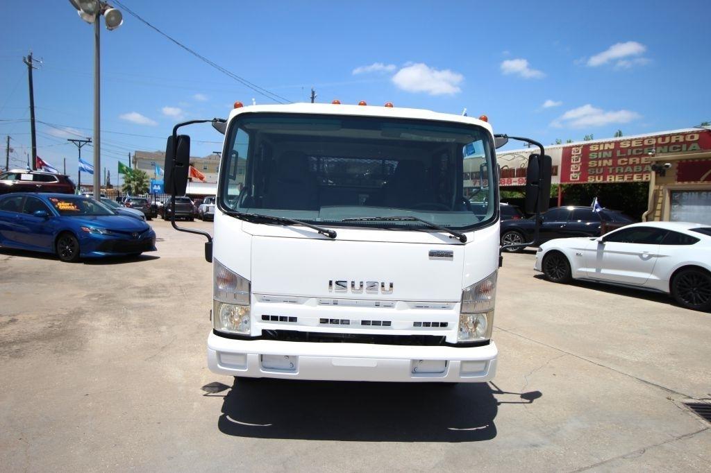 Isuzu NPR  2014