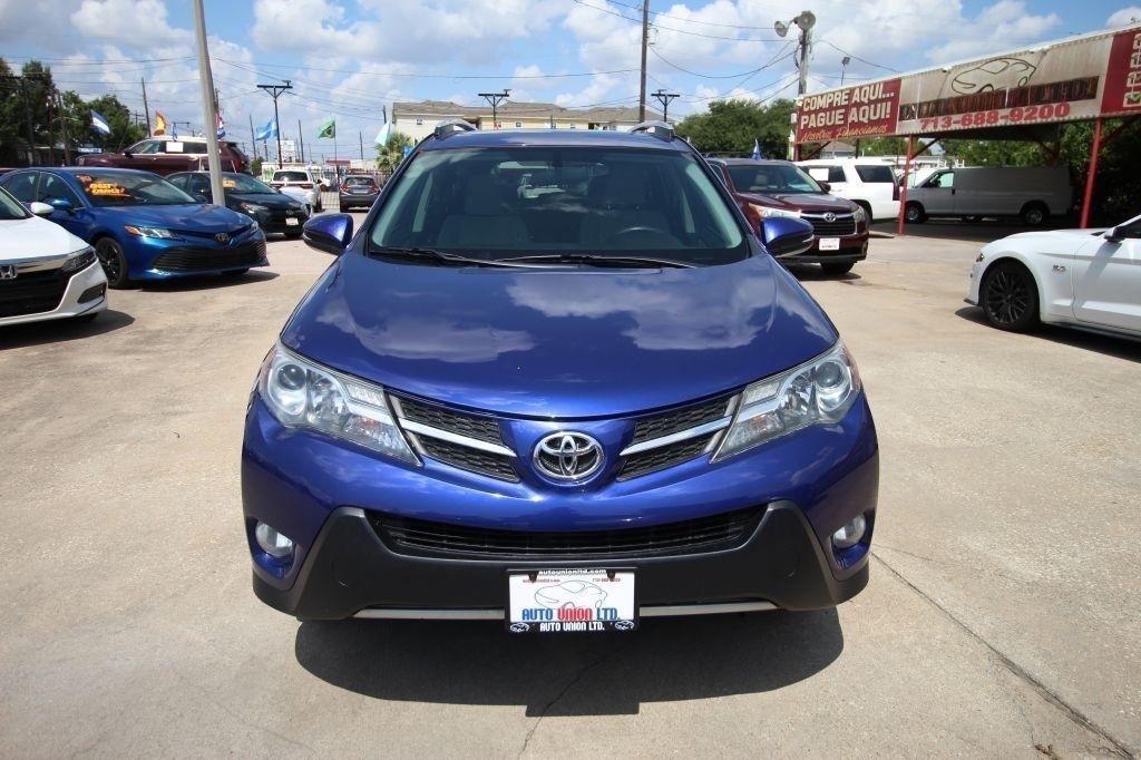 Toyota RAV4 XLE FWD 2014