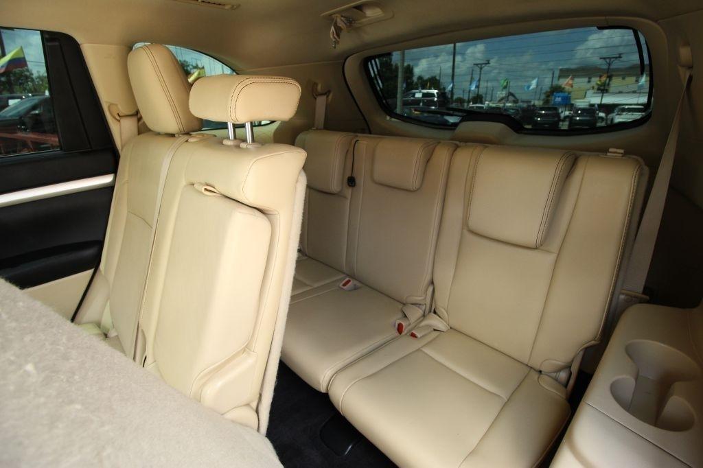 Toyota Highlander XLE FWD V6 2015