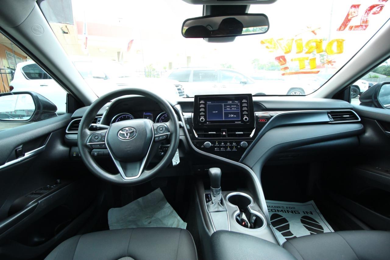 Toyota Camry LE 2021