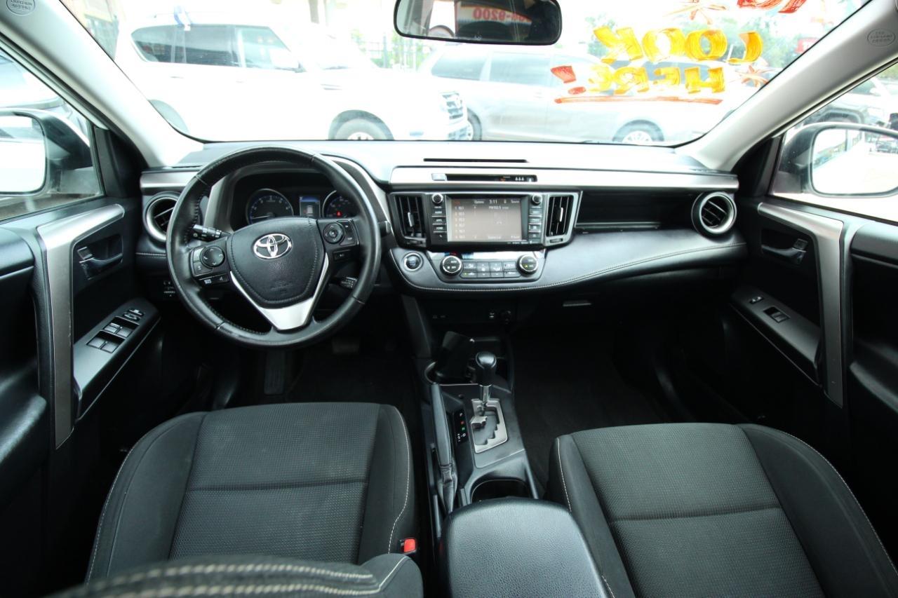 Toyota RAV4 XLE FWD 2018