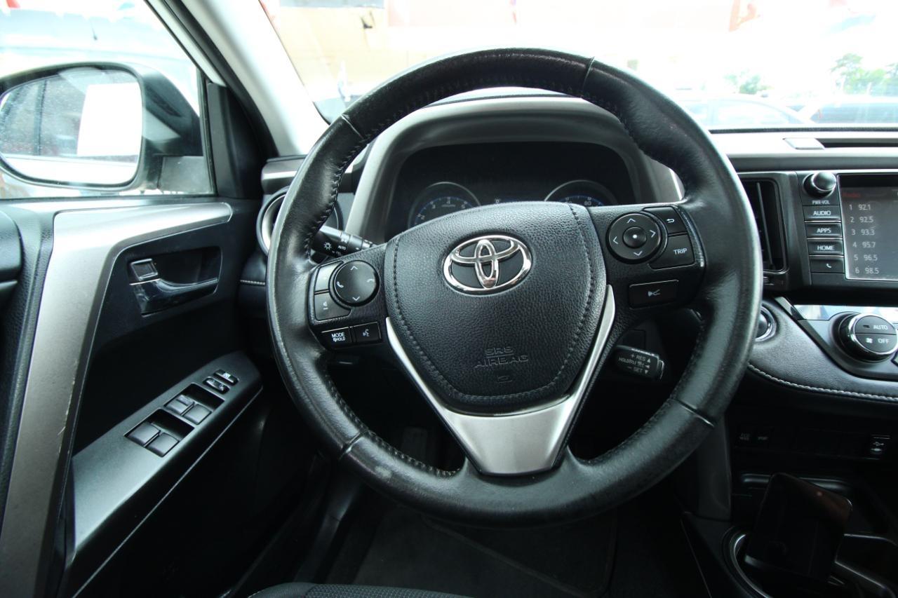 Toyota RAV4 XLE FWD 2018