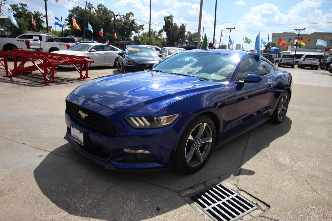 Ford Mustang V6 Coupe 2015