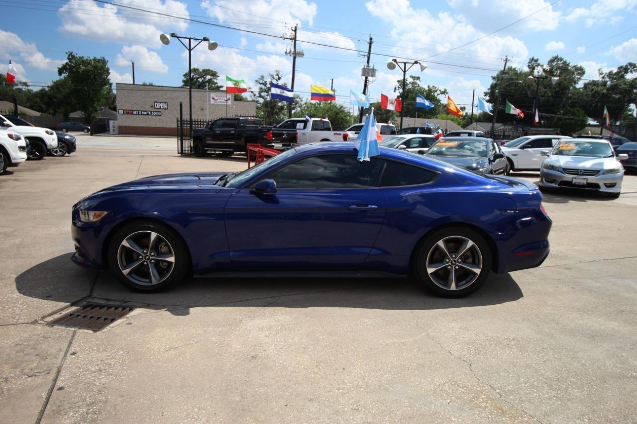 Ford Mustang V6 Coupe 2015