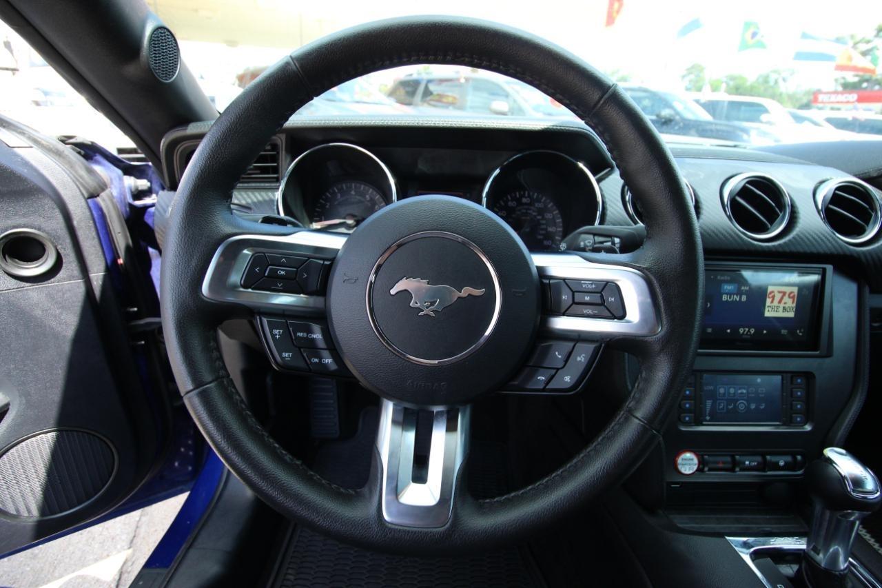 Ford Mustang V6 Coupe 2015