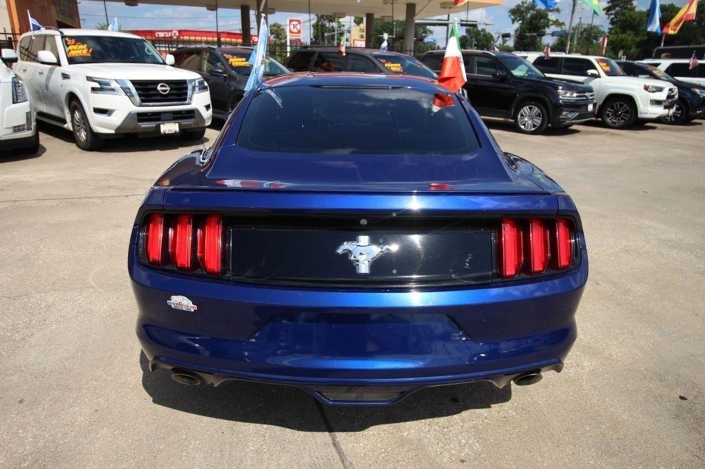 Ford Mustang V6 Coupe 2015