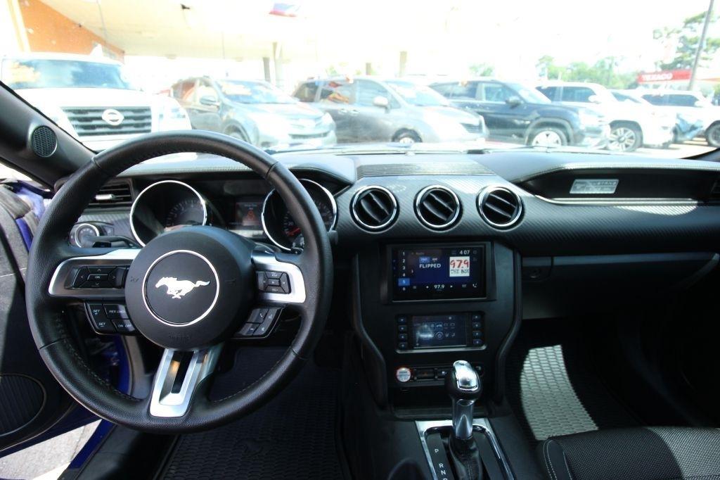 Ford Mustang V6 Coupe 2015