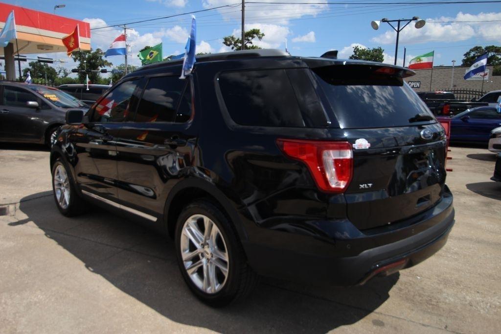 Ford Explorer XLT FWD 2017